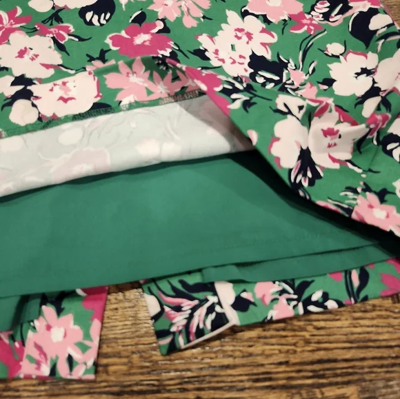 J Crew Vibrant Green Pink Floral Print Pencil Skirt Size 12 - Picture 8 of 9